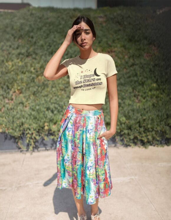 LOOK UP TYPOGRAPHY CROP T-SHIRT
